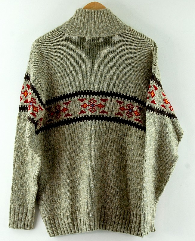 Back of Ethnic Pattern Zip Up Kappa Sweater