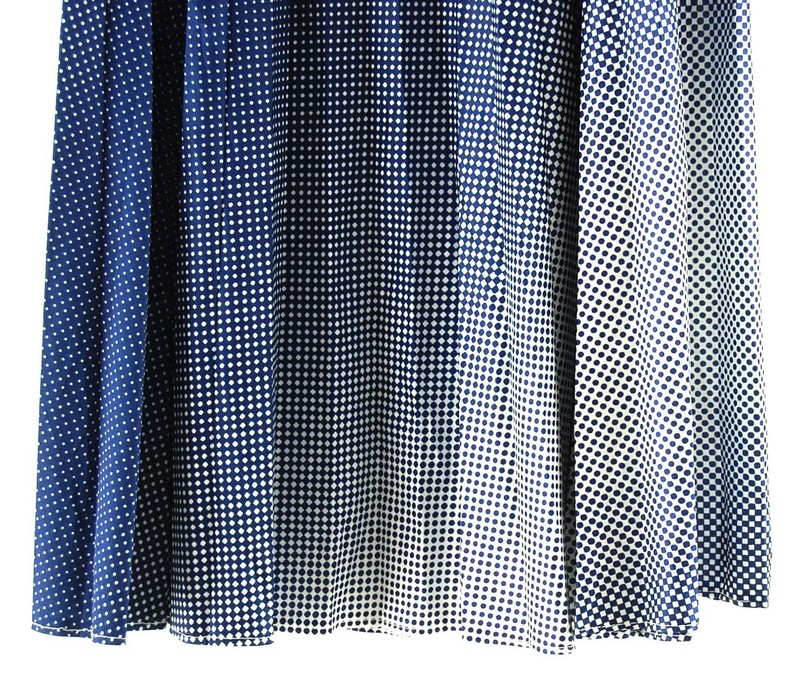 Front Bottom Close Up