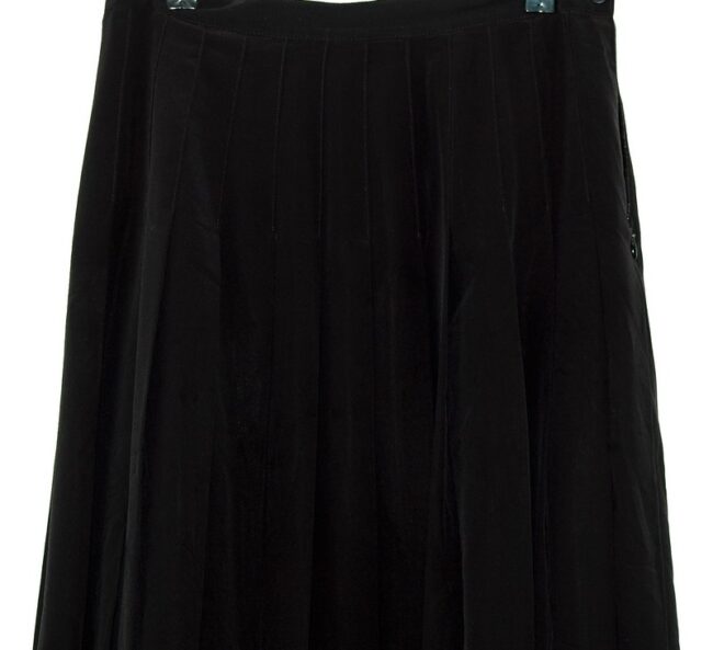 Top Close Up Black Pierre Balmain Skirt