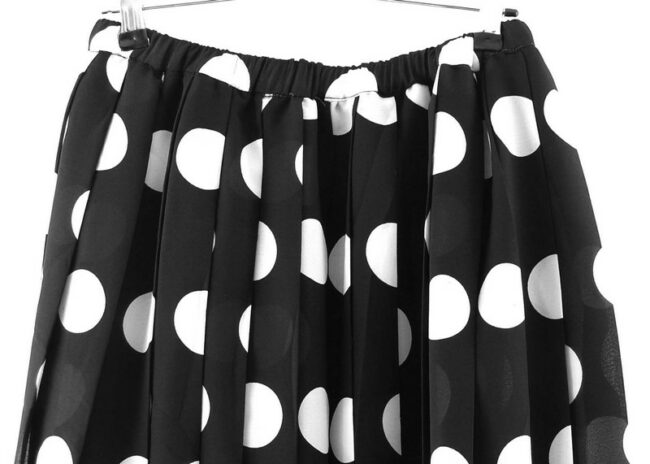Top Close Up Polka Dot Black Skirt