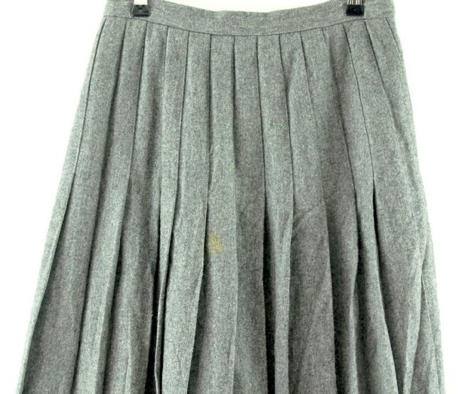 Top Close Up Pleated Evan Picone Skirt
