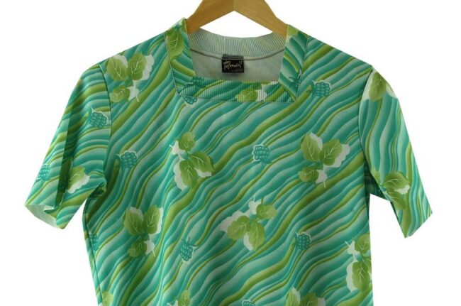 Front Close Up Green 70s Floral Top