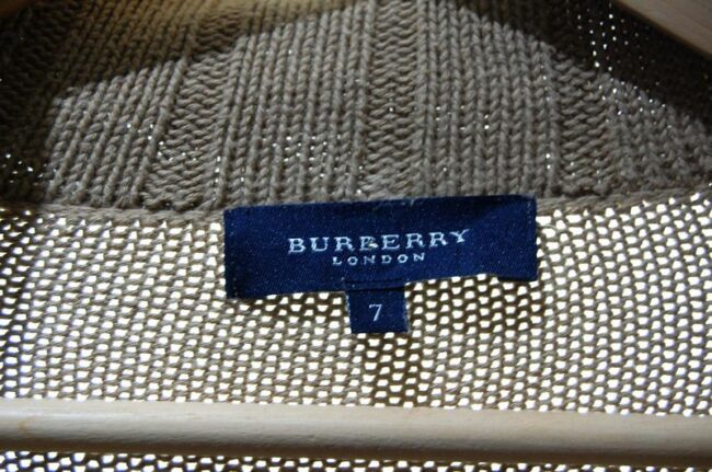 Label Burberry Half Zip Sweater