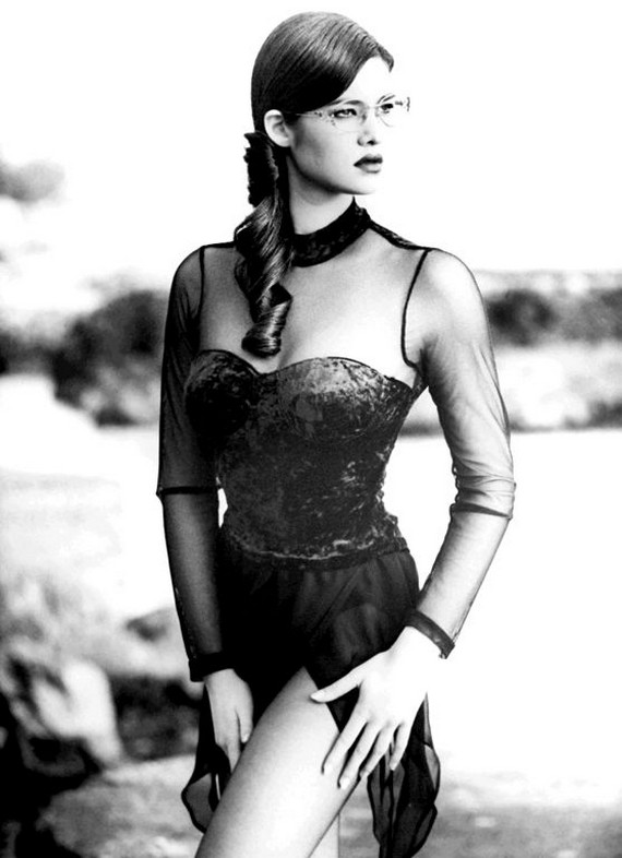 Manuela Arcuri in 1995 Manuela Arcuri in 1995