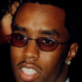 2000s fashion trends - Sean Combs in 2000. Image via Wikimedia Commons.