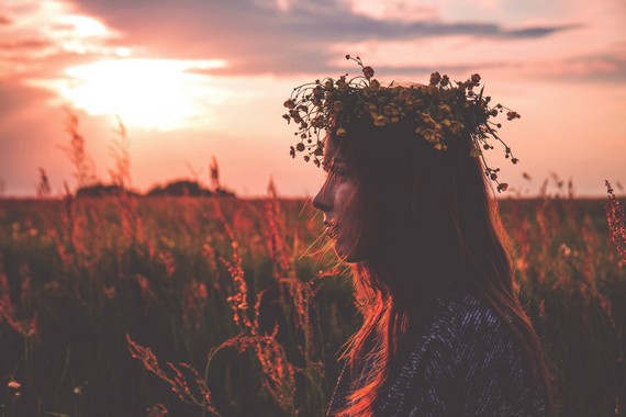 Top fashion of the 2010s - flower crown. Top fashion of the 2010s - flower crown.
