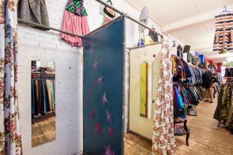 80s vintage clothing in the UK just got easier - Blue 17 Vintage Clothing