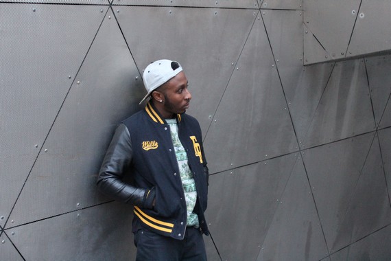 Ronald - 90s sweatshirt and jeans